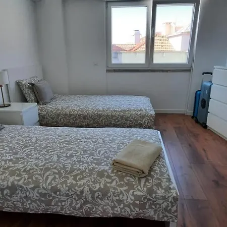 Apartamento Em Alvalade * Лиссабон